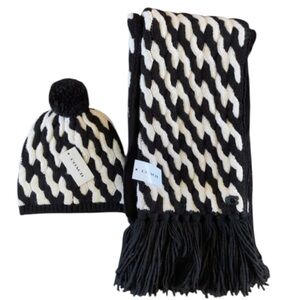 Coach Women's NWT Two Tone Cable knit Fringe Trim Scarf and Beanie Hat Set